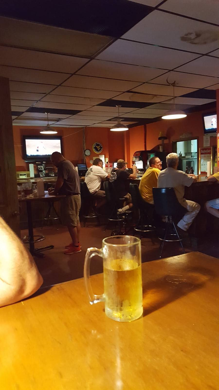 Cellar Door | restaurant | 243-299 6th Ave, St Albans, WV 25177, USA | 3047226398 OR +1 304-722-6398