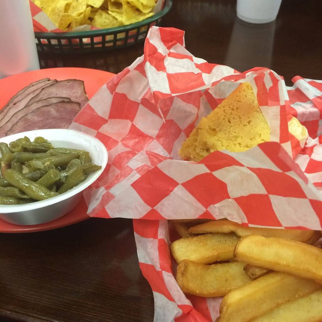 Smokys House BBQ | restaurant | 3019, 300 W Lincoln Ave, Charleston, IL 61920, USA | 2173452227 OR +1 217-345-2227