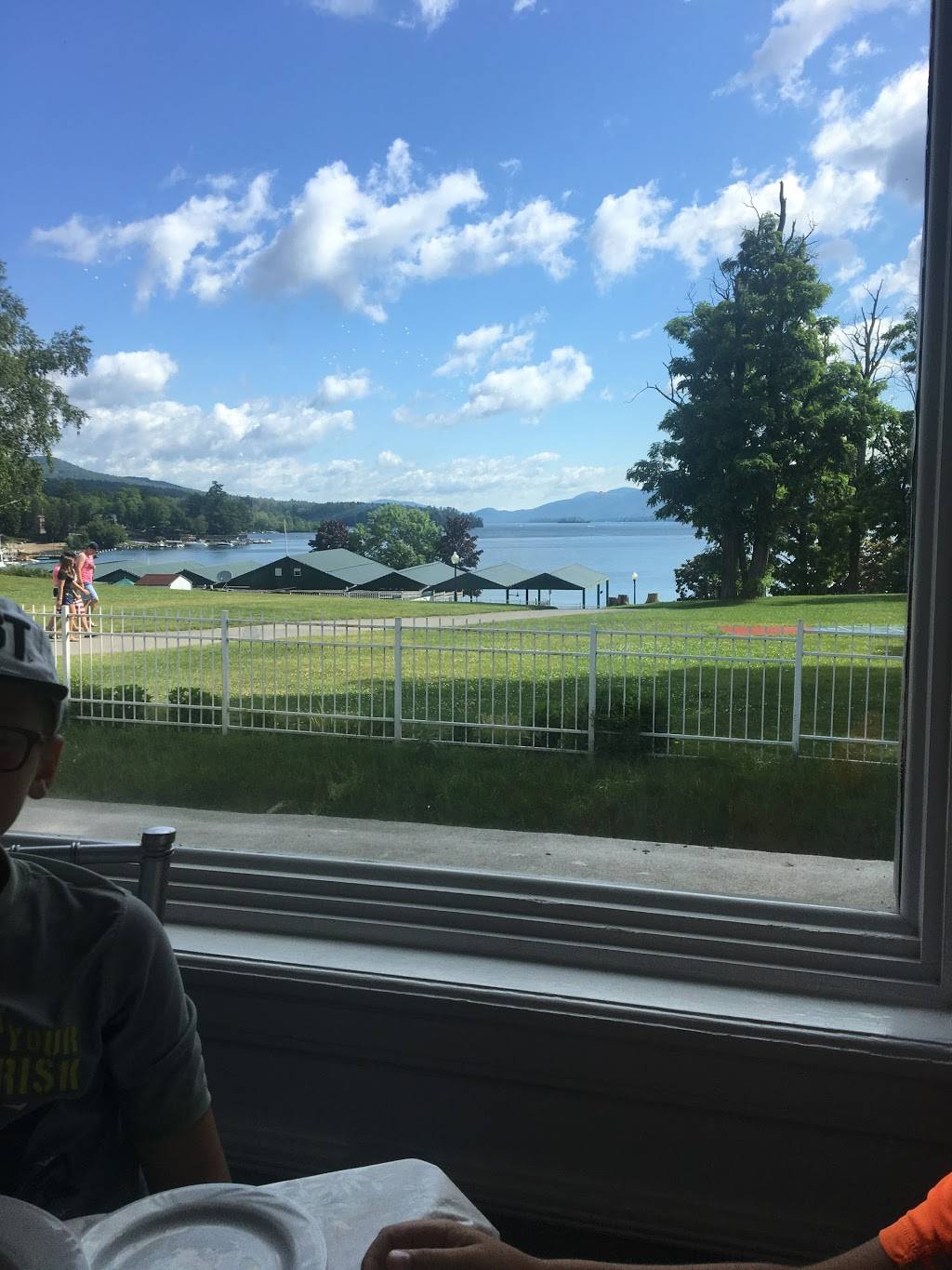 White Lion Restaurant | restaurant | 48 Canada St, Lake George, NY 12845, USA | 5189646663 OR +1 518-964-6663