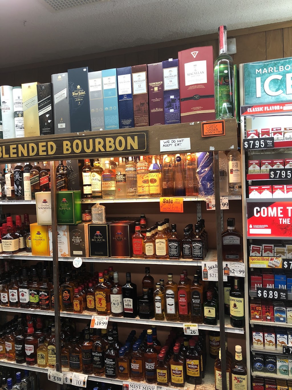 Ez Mart Liquor | restaurant | 40444 CA-41, Oakhurst, CA 93644, USA | 5596837737 OR +1 559-683-7737