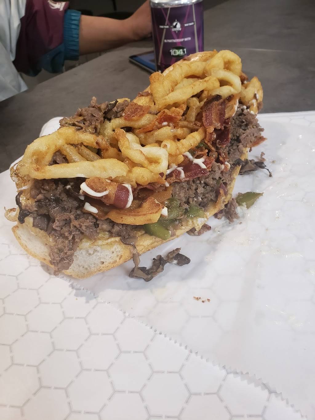 Gs Steaks & Grinders | restaurant | 2053 Park St, Hartford, CT 06106, USA | 8602161690 OR +1 860-216-1690