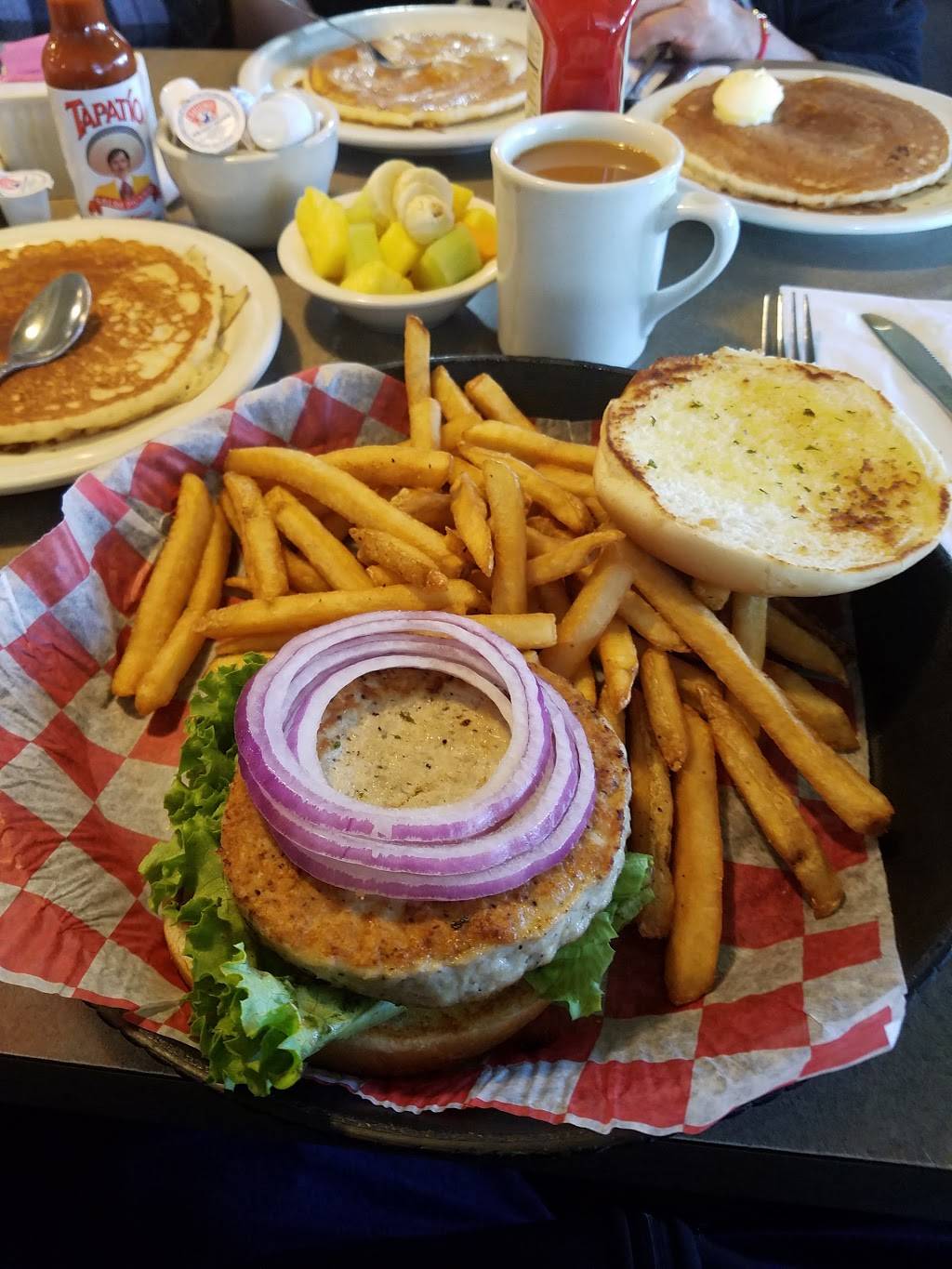 Perkos Cafe | restaurant | 4300 Waterloo Rd, Stockton, CA 95215, USA | 2099315611 OR +1 209-931-5611