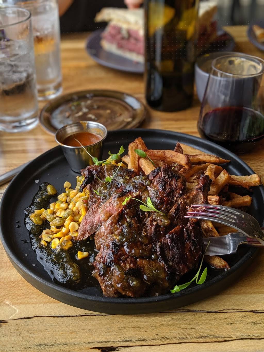 Smith & Co. | restaurant | 644 Selden St, Detroit, MI 48201, USA | 3139747100 OR +1 313-974-7100