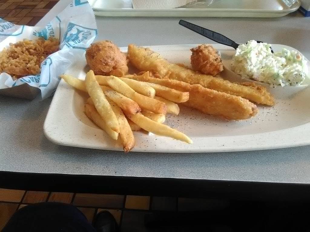 Captain Ds | restaurant | 2811 Canton Rd, Marietta, GA 30066, USA | 7704221694 OR +1 770-422-1694