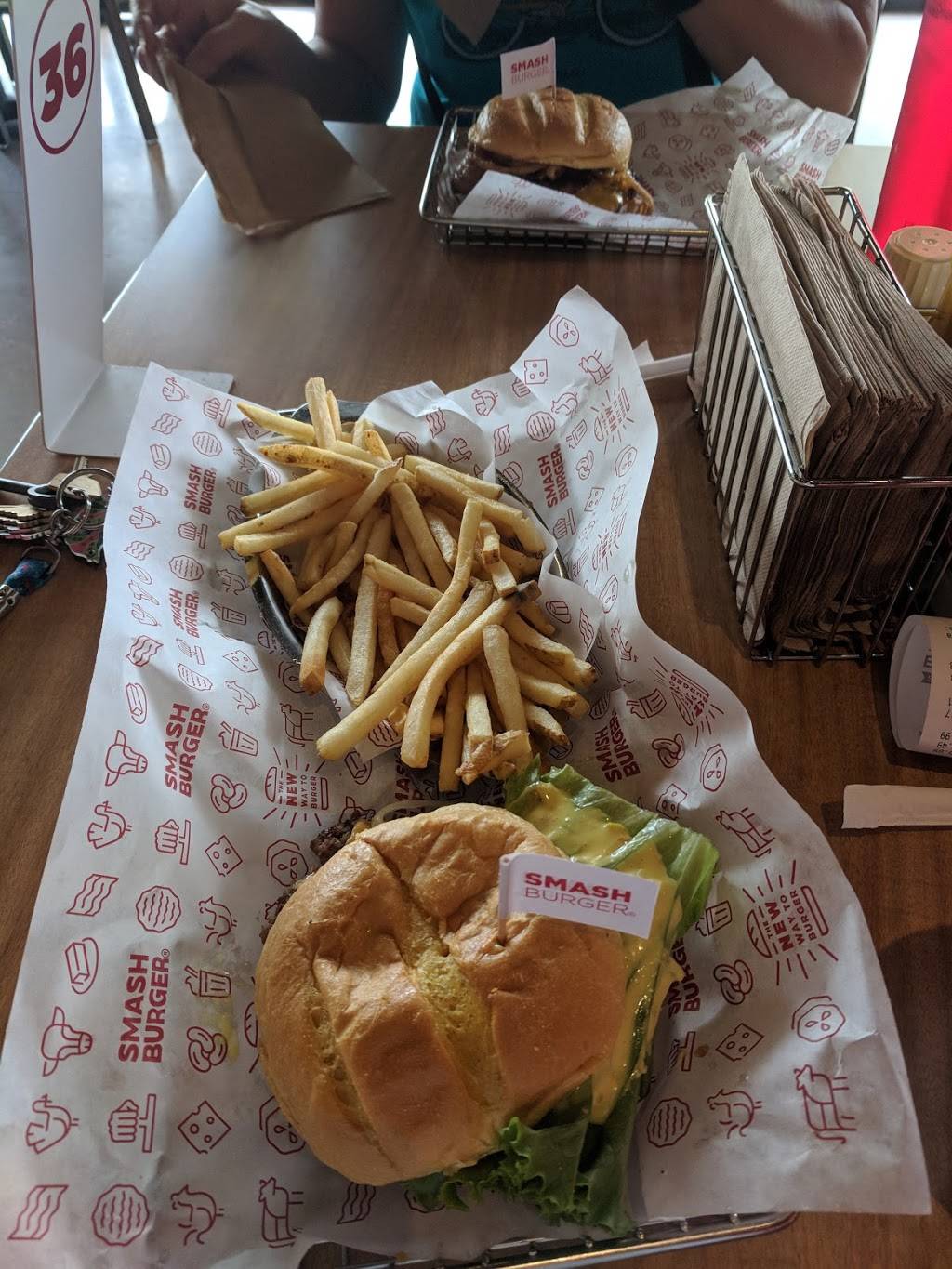 Smashburger | restaurant | 400 S State Rd, Springfield, PA 19064, USA | 4844713249 OR +1 484-471-3249