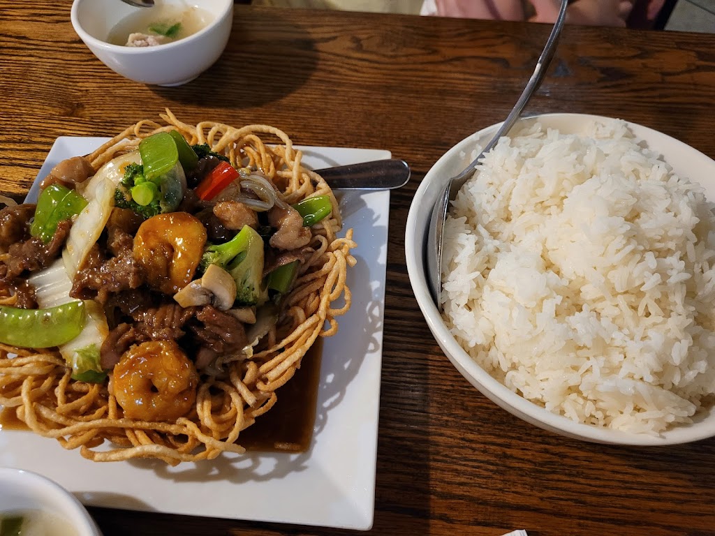 Mr.Chens Authentic Chinese Cooking | restaurant | 3901 S University Ave #7832, Little Rock, AR 72204, USA | 5015627900 OR +1 501-562-7900