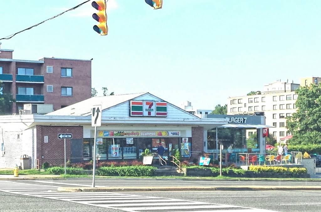 Burger 7 Arlington Inc | restaurant | 2515 Lee Hwy, Arlington, VA 22201, USA | 7035167060 OR +1 703-516-7060