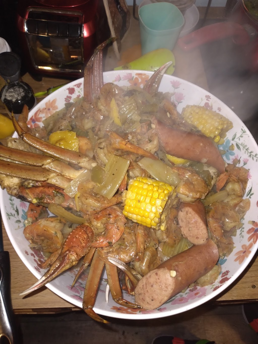 Qyyiet Storrms Dyyiamond N Tha Ruff (Gulf Coast Cuisines) | restaurant | 7110 Greenwich Rd, Louisville, KY 40218, USA | 5024163685 OR +1 502-416-3685