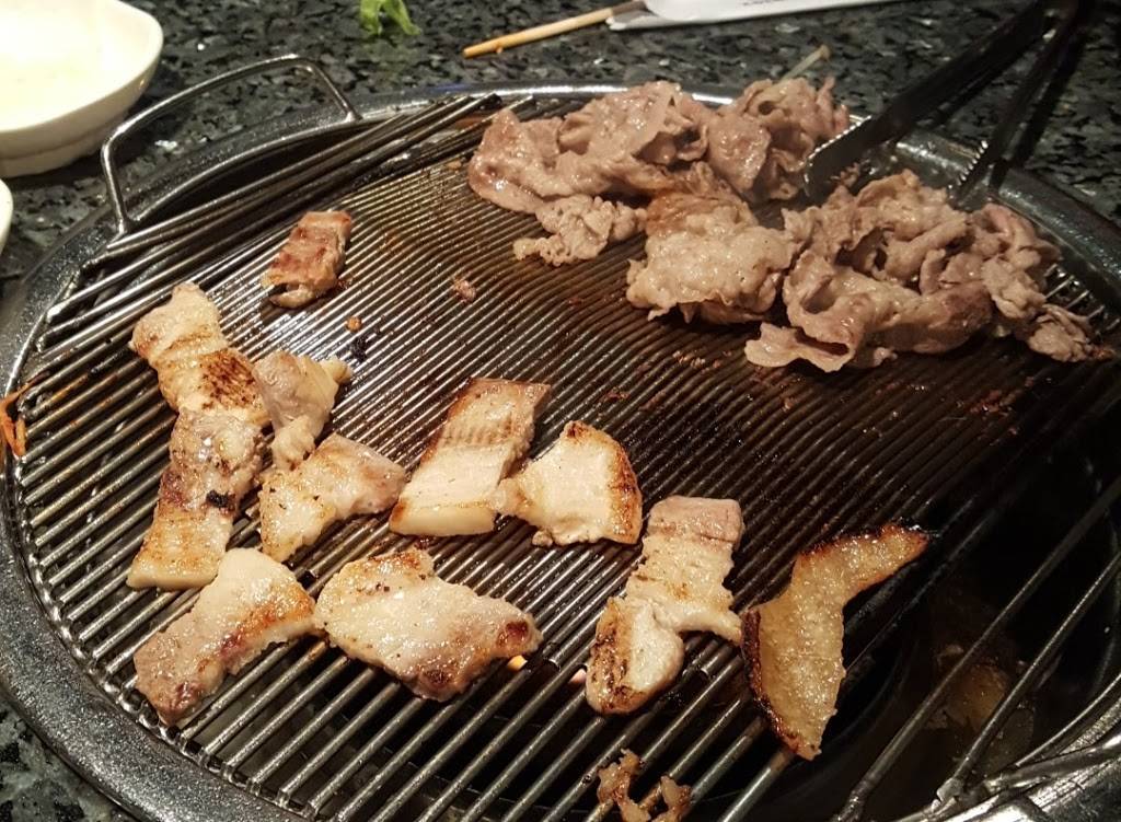 버드나무 Bud Namu | restaurant | 809 S Ardmore Ave, Los Angeles, CA 90005, USA | 2133859292 OR +1 213-385-9292