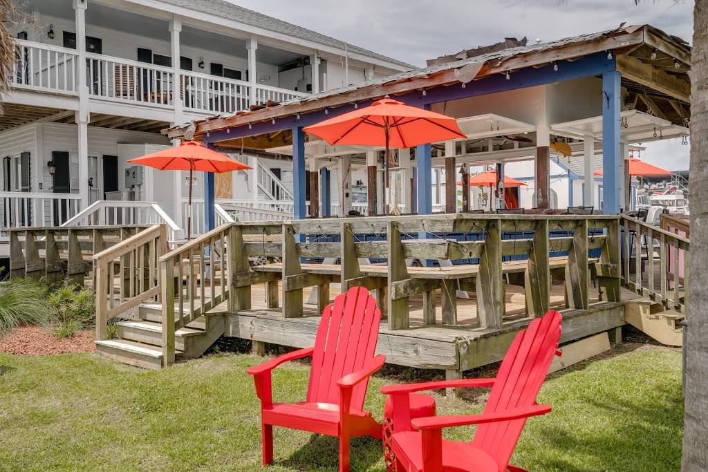 Town Creek Marina | meal takeaway | 114 Town Creek Dr, Beaufort, NC 28516, USA | 2527286111 OR +1 252-728-6111