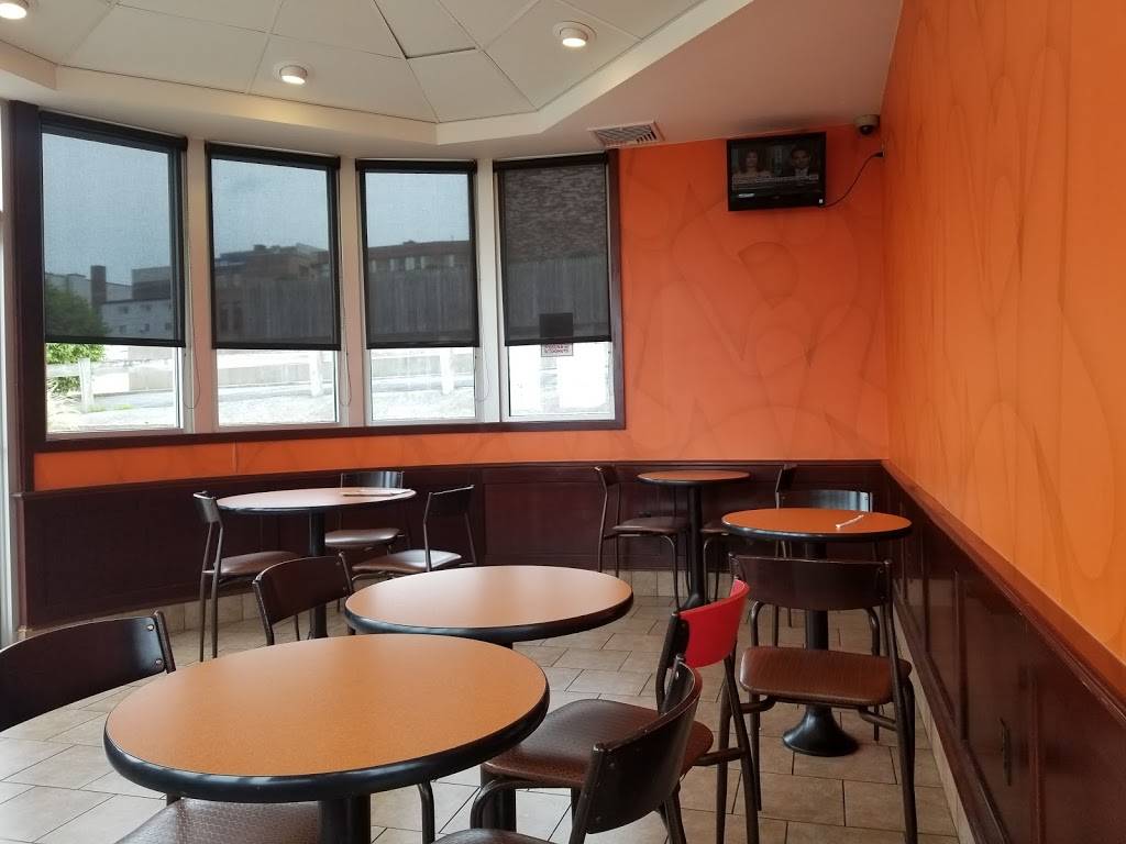 Dunkin | bakery | 234 Milliken Blvd, Fall River, MA 02721, USA | 5086728036 OR +1 508-672-8036