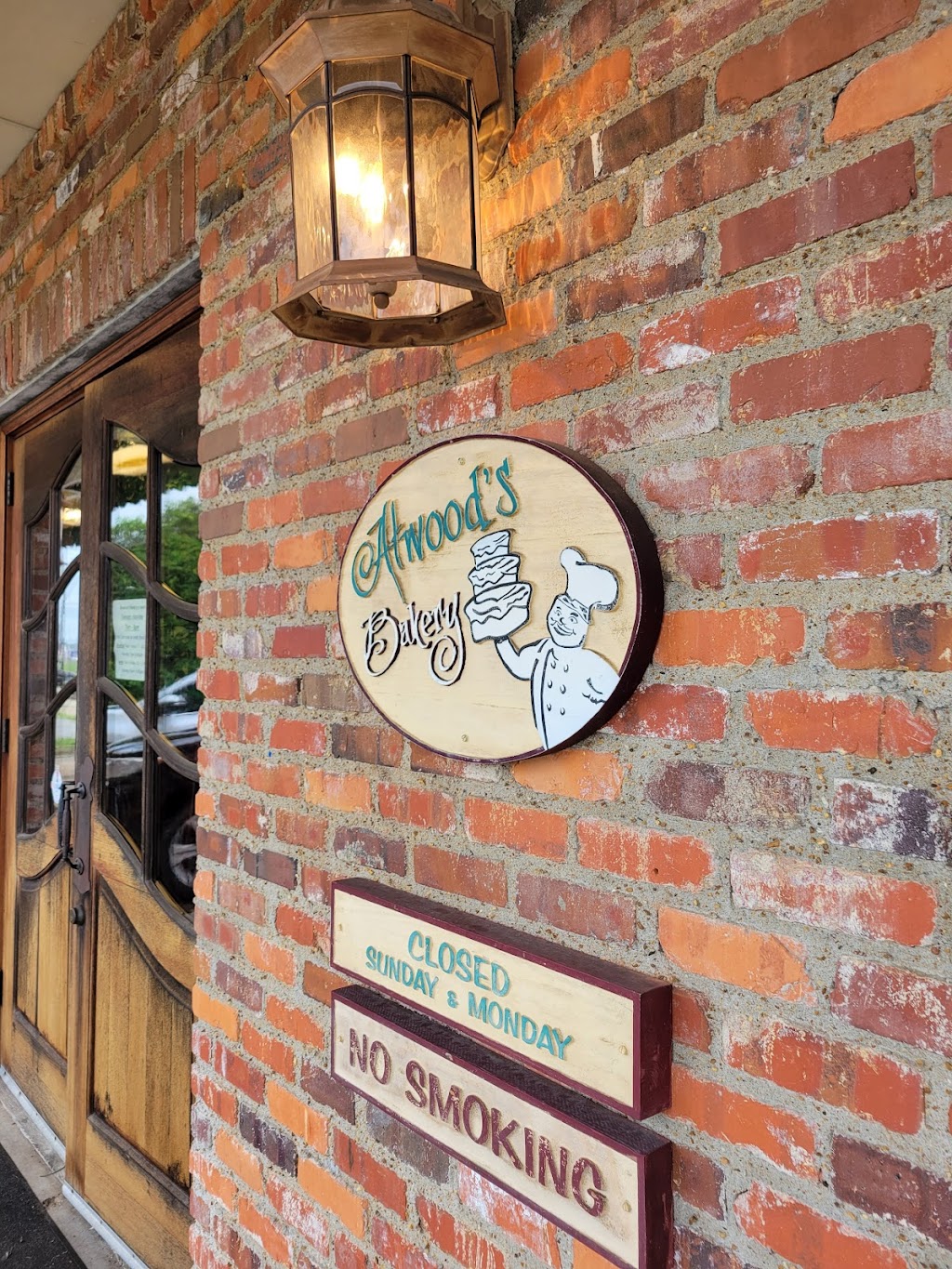 Atwoods Bakery | bakery | 1125 MacArthur Dr, Alexandria, LA 71303, USA | 3184455134 OR +1 318-445-5134