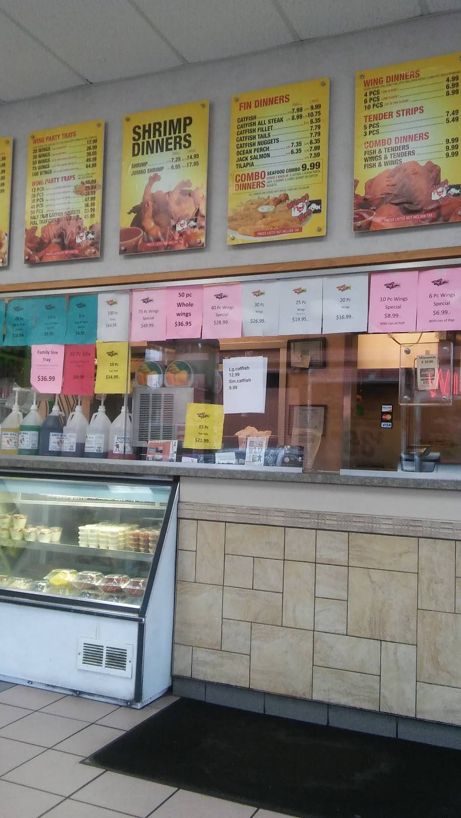 Wings N Fins | restaurant | 1751 E 75th St, Chicago, IL 60649, USA | 7732560800 OR +1 773-256-0800