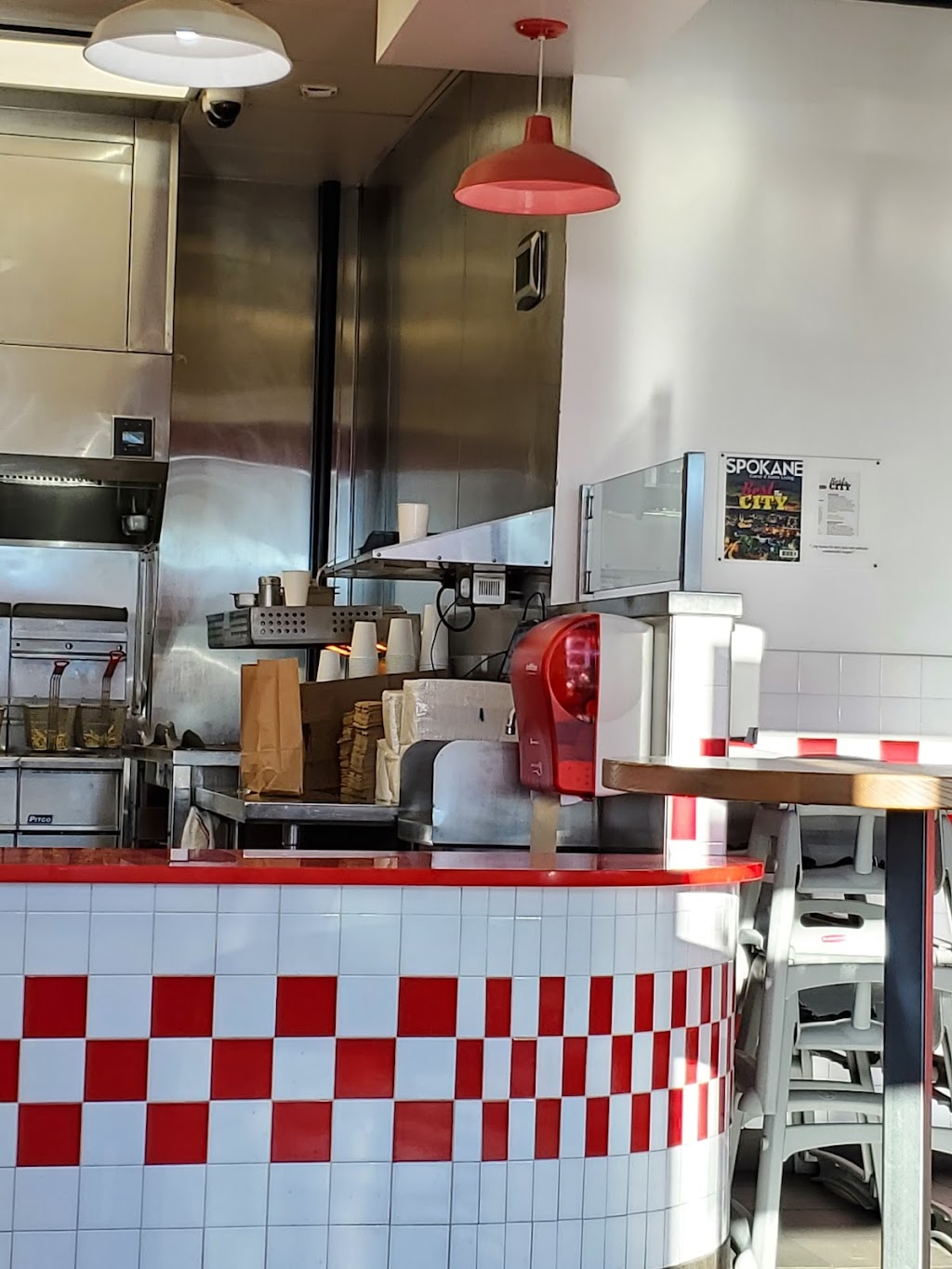 Five Guys | meal takeaway | 3522 Zafarano Dr Bldg F, Santa Fe, NM 87507, USA | 5054749672 OR +1 505-474-9672
