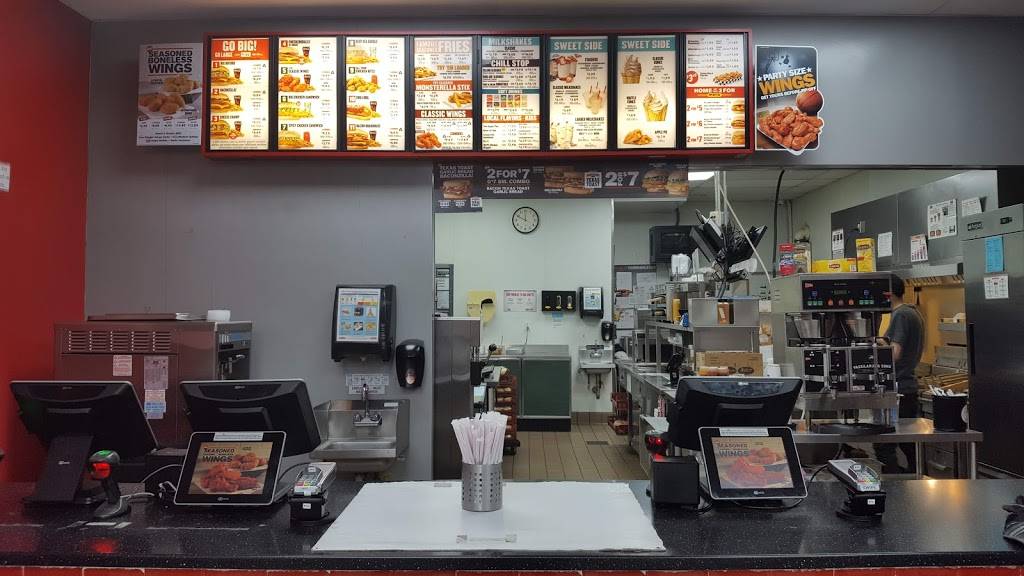 Checkers | restaurant | 77 Chambers St, New York, NY 10007, USA | 2125878888 OR +1 212-587-8888