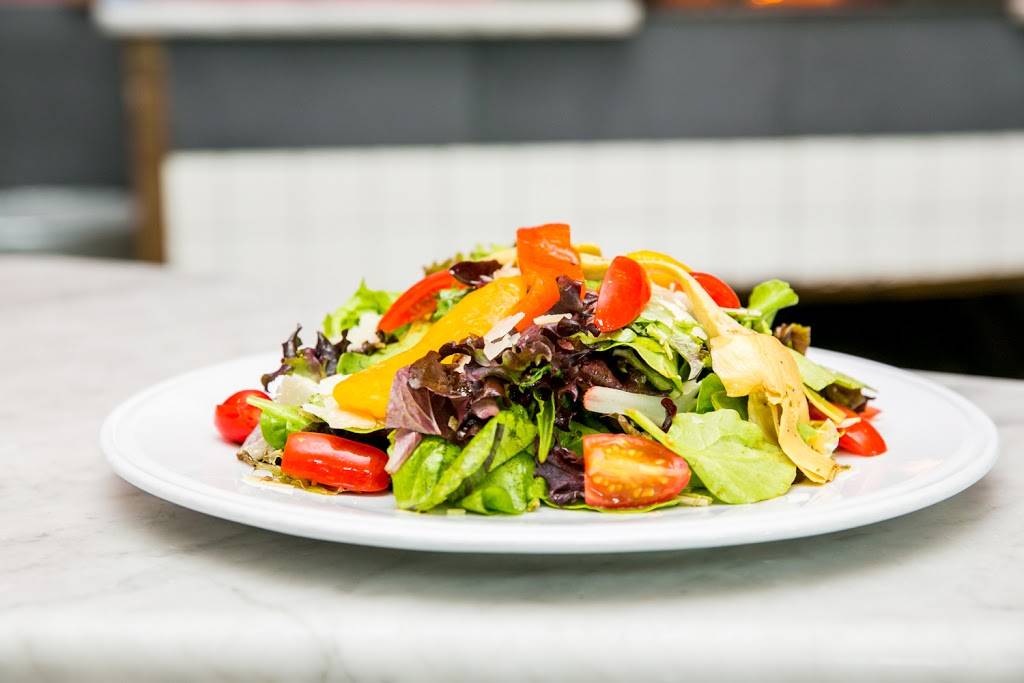 A Mano | restaurant | 24 Franklin Ave, Ridgewood, NJ 07450, USA | 2014932000 OR +1 201-493-2000