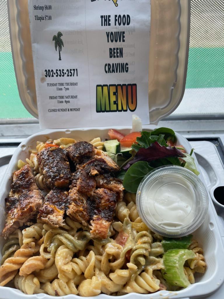 Tracians Eatery | restaurant | 3892 N Dupont Hwy, Dover, DE 19901, USA | 3025352571 OR +1 302-535-2571