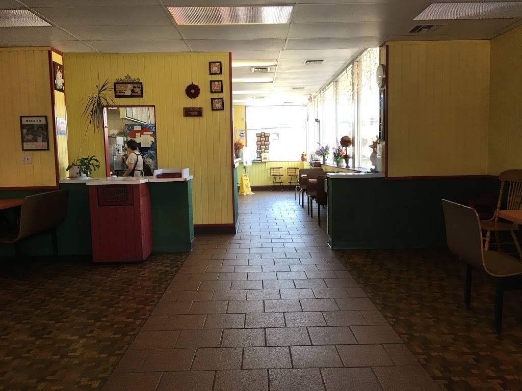 Burger Cache | restaurant | 2126 E Northern Lights Blvd, Anchorage, AK 99508, USA | 9072726973 OR +1 907-272-6973