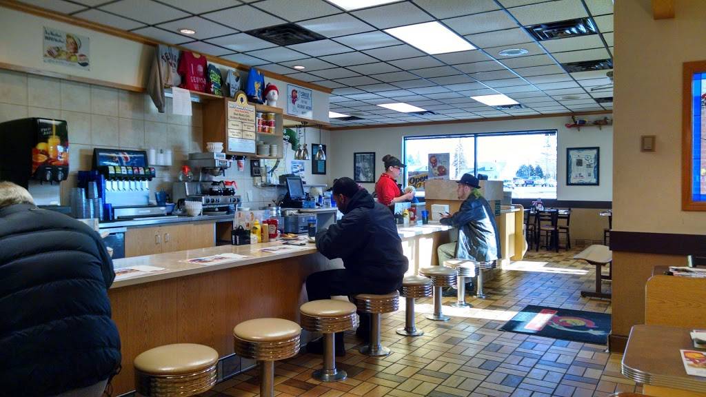 George Webb Restaurant | restaurant | 852 S Main St, West Bend, WI 53095, USA | 2623381518 OR +1 262-338-1518