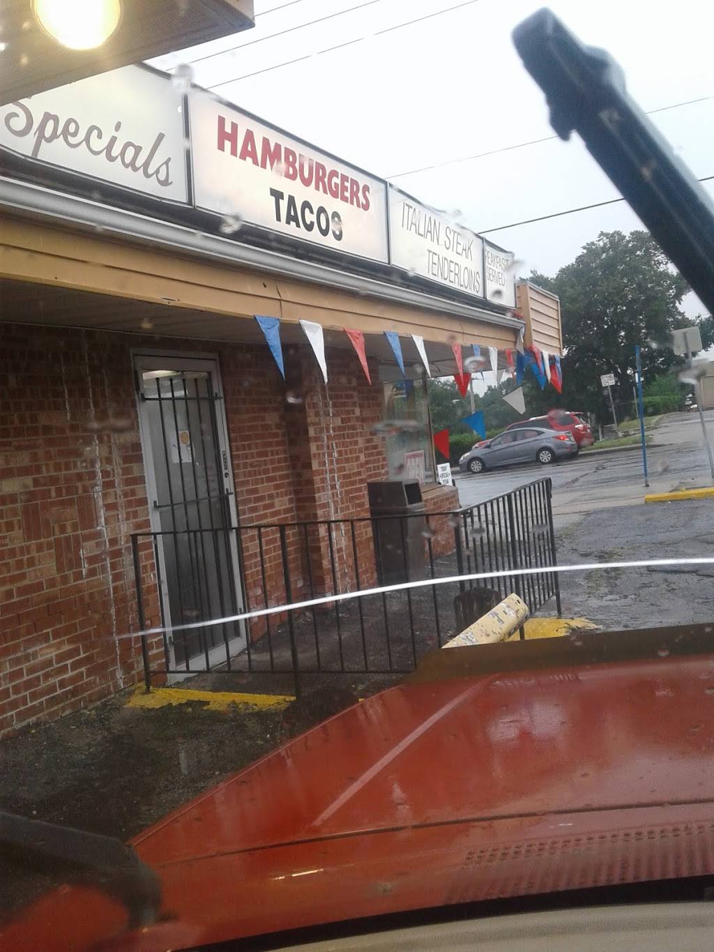 Teresas Drive-In | restaurant | 6450 E Truman Rd, Kansas City, MO 64126, USA | 8164830370 OR +1 816-483-0370