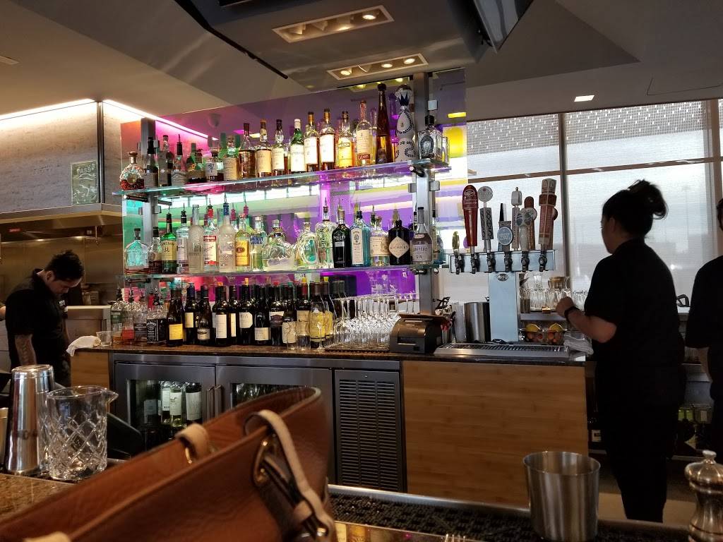 Mission Bar & Grill | restaurant | 712 Domestic Terminals Departures Level, San Francisco, CA 94128, USA | 6508218304 OR +1 650-821-8304