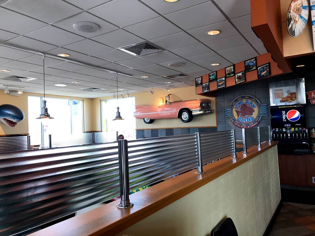 Long John Silvers/A&W | restaurant | 3110 Wheeling Ave, Muncie, IN 47303, USA | 7657470557 OR +1 765-747-0557