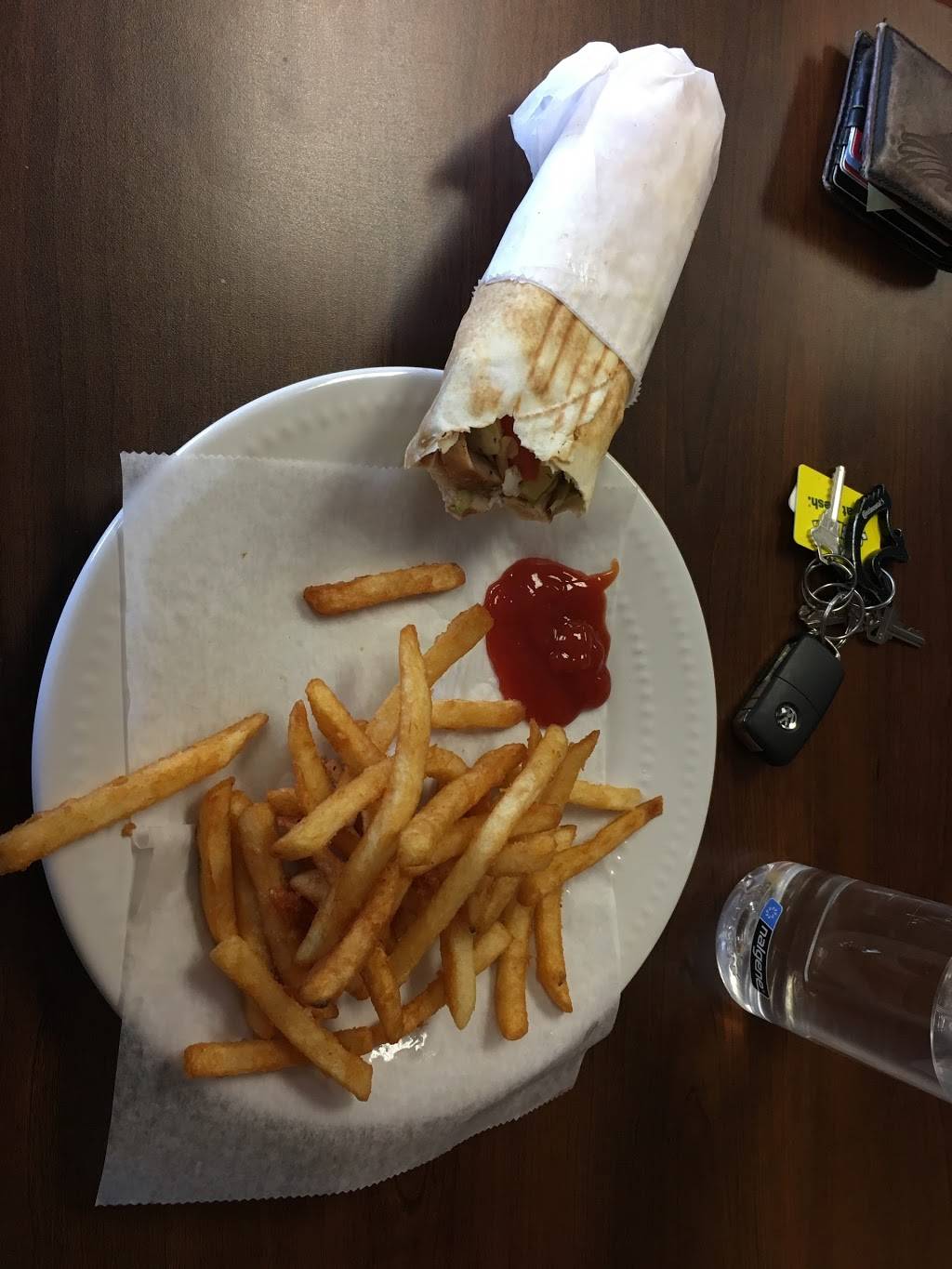 Taza Grill | restaurant | 28801 Evergreen Rd, Southfield, MI 48076, USA | 2483277707 OR +1 248-327-7707