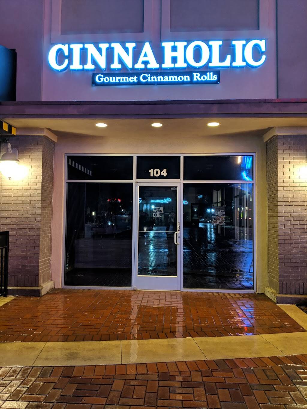 Cinnaholic | restaurant | 2670 Tuscany St Ste 104, Corona, CA 92881, USA | 9518931159 OR +1 951-893-1159