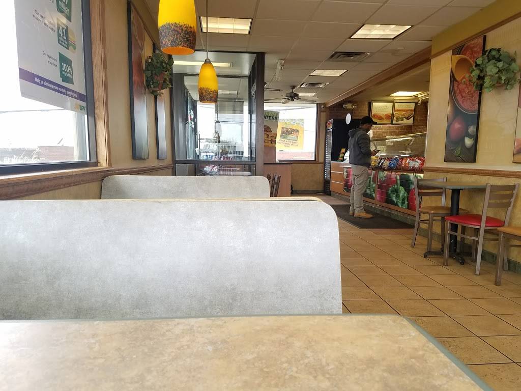 Subway | restaurant | 25575 Aurora Rd, Bedford Heights, OH 44146, USA | 4403742600 OR +1 440-374-2600