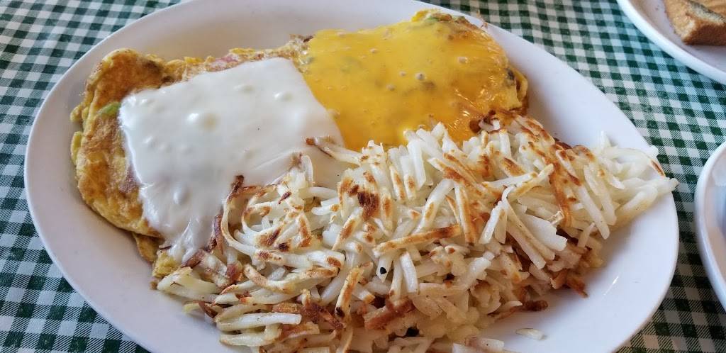 Full Moon Family Restaurant | restaurant | 1300 Skokie Hwy, Lake Bluff, IL 60044, USA | 8476890733 OR +1 847-689-0733