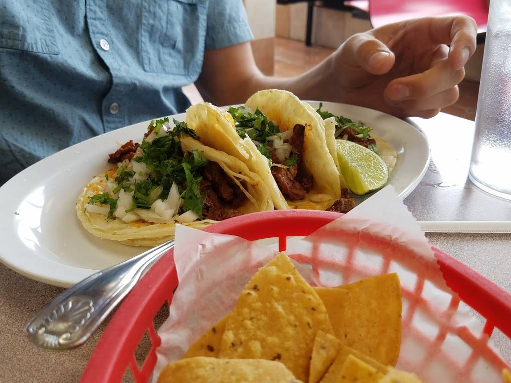 Los Burritos Mexicanos | restaurant | 1015 E St Charles Rd, Lombard, IL 60148, USA | 6308898001 OR +1 630-889-8001