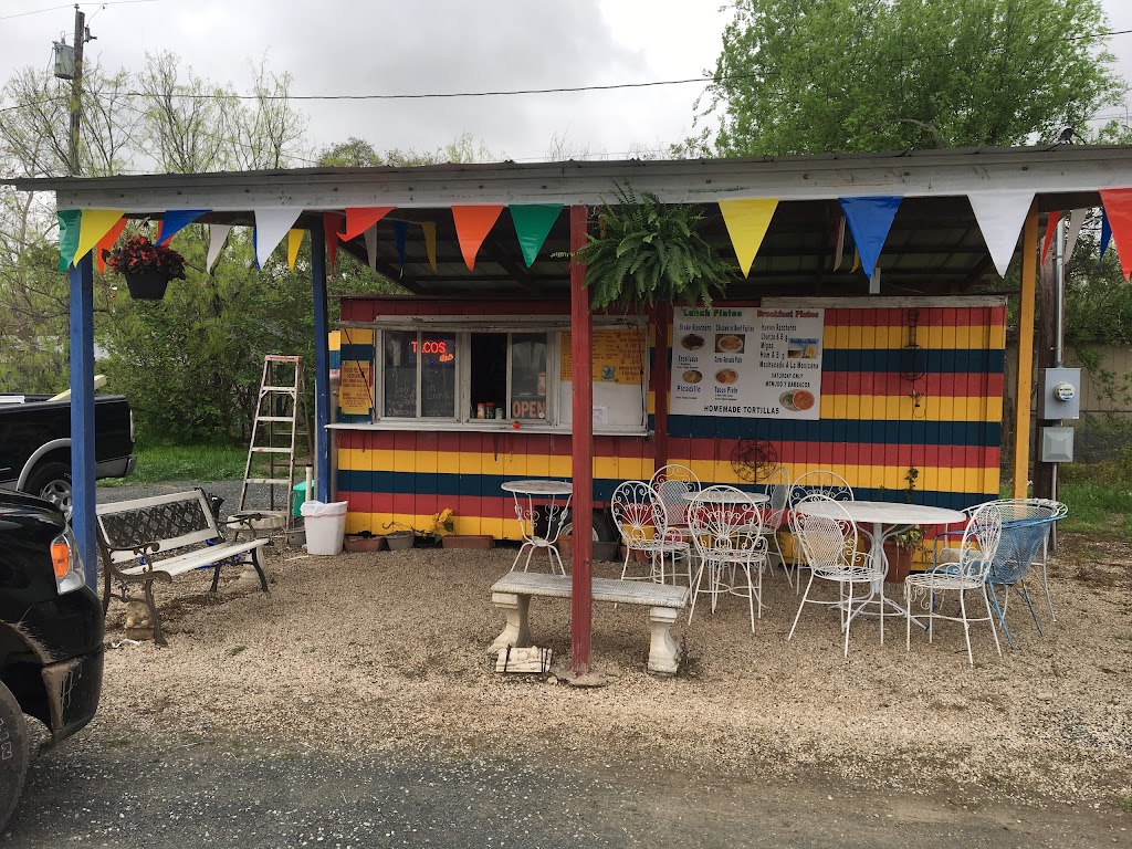 Tacos El Patio | restaurant | 222 East, US-90, Knippa, TX 78870, USA | 8309342468 OR +1 830-934-2468