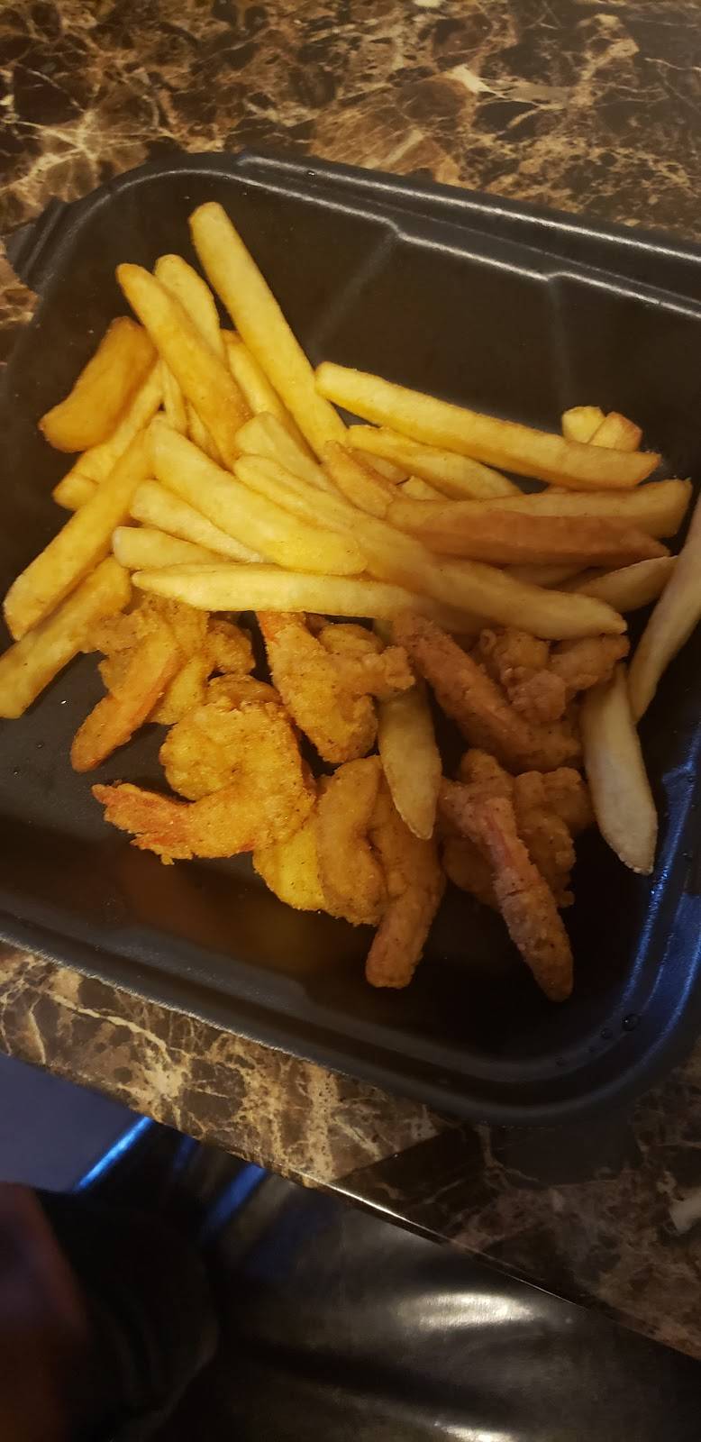 Mama’s Wings | restaurant | 213 E 10th St, West Point, GA 31833, USA | 7065011144 OR +1 706-501-1144