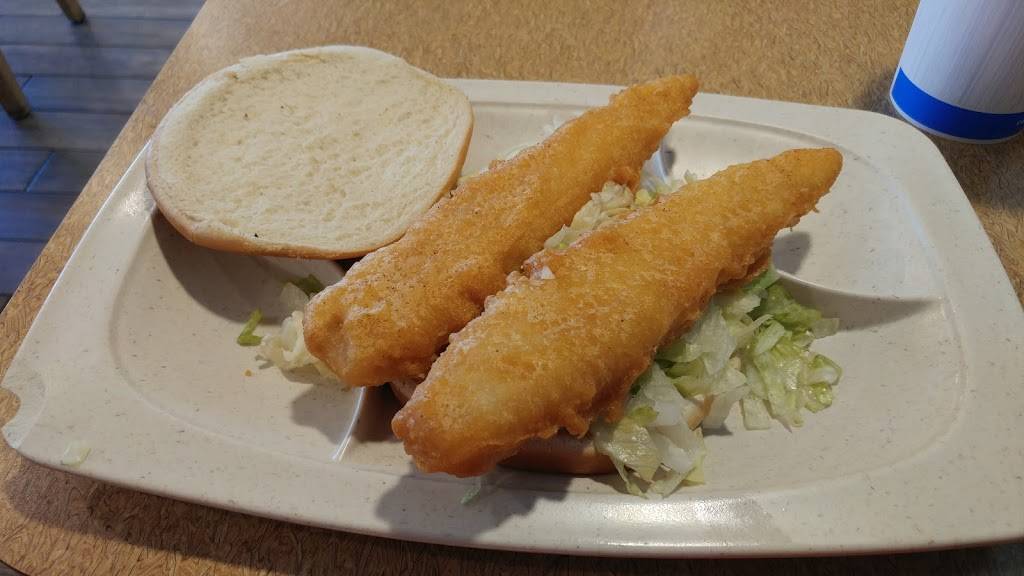 Captain Ds | restaurant | 2701 Broadway St, Anderson, IN 46012, USA | 7653564825 OR +1 765-356-4825