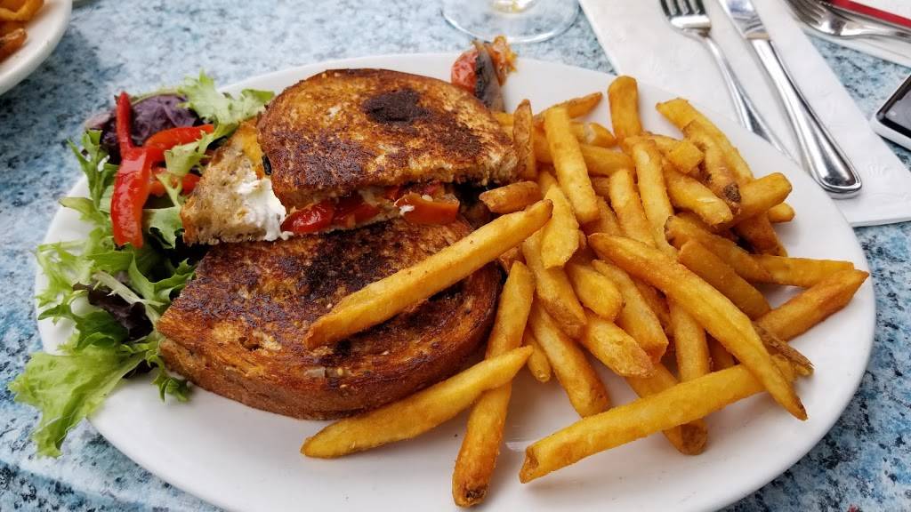 Bubalas By the Bay | restaurant | 183 Commercial St # 185, Provincetown, MA 02657, USA | 5084870773 OR +1 508-487-0773