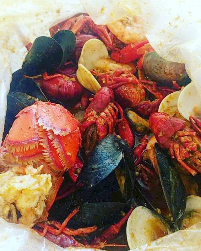 The Seafood Trap | restaurant | 1552 E Grand St, Des Moines, IA 50316, USA | 5152666244 OR +1 515-266-6244