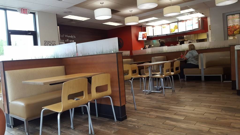 Wendys | restaurant | 353 E Main St, Sylva, NC 28779, USA | 8285860428 OR +1 828-586-0428