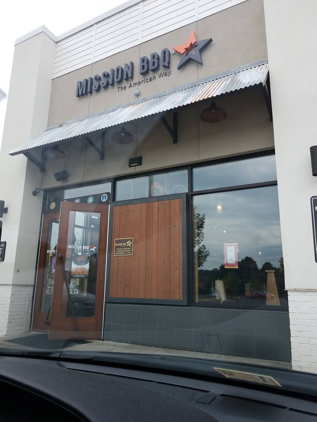 MISSION BBQ | restaurant | 3912 Lenox Ave, Charlottesville, VA 22901, USA | 4342607740 OR +1 434-260-7740