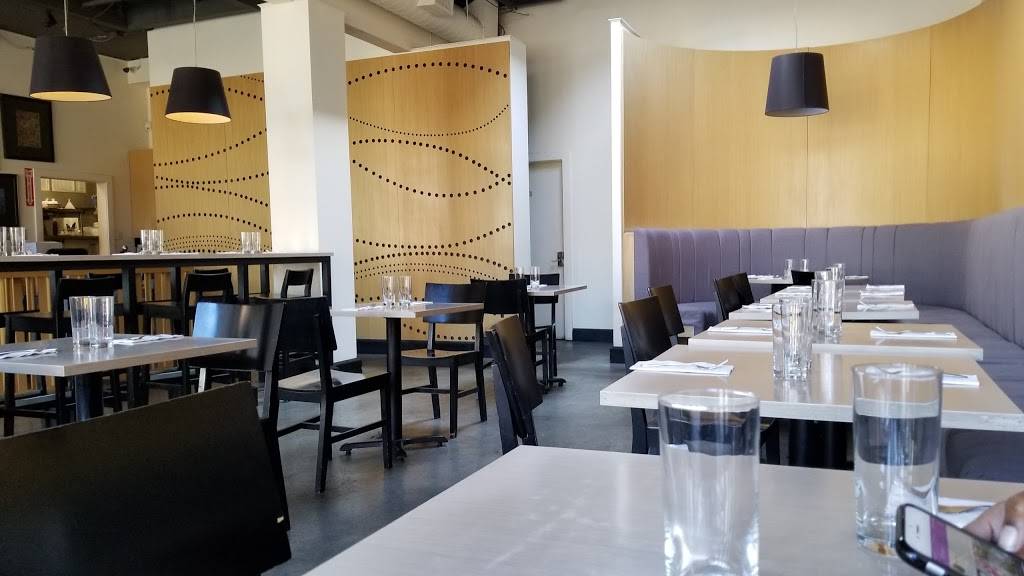 Naam Thai Cuisine | restaurant | 1404 34th Ave, Seattle, WA 98122, USA | 2065686226 OR +1 206-568-6226