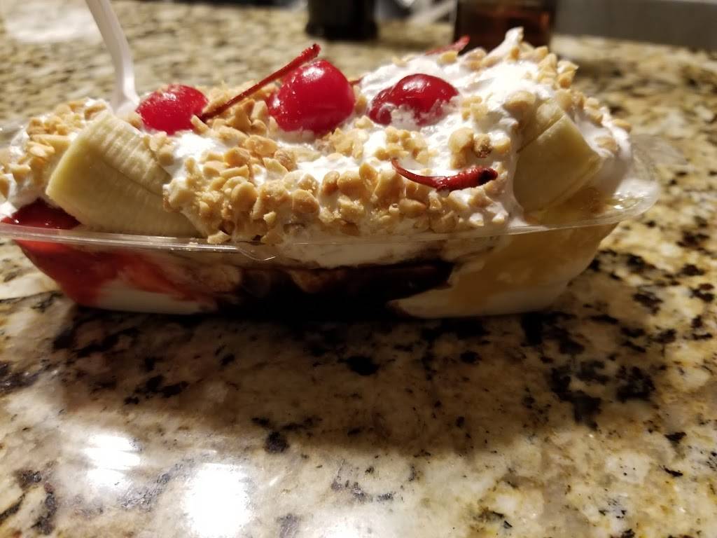 Frosty Queen | restaurant | 9600, 1120 N Gateway Dr, Madera, CA 93637, USA | 5596737678 OR +1 559-673-7678