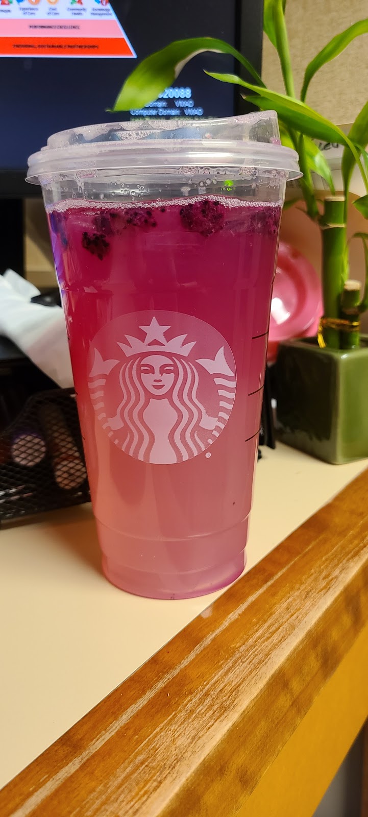 Starbucks Coffee Corporation | cafe | 5906 Summitview Ave, Yakima, WA 98908, USA | 5099663724 OR +1 509-966-3724