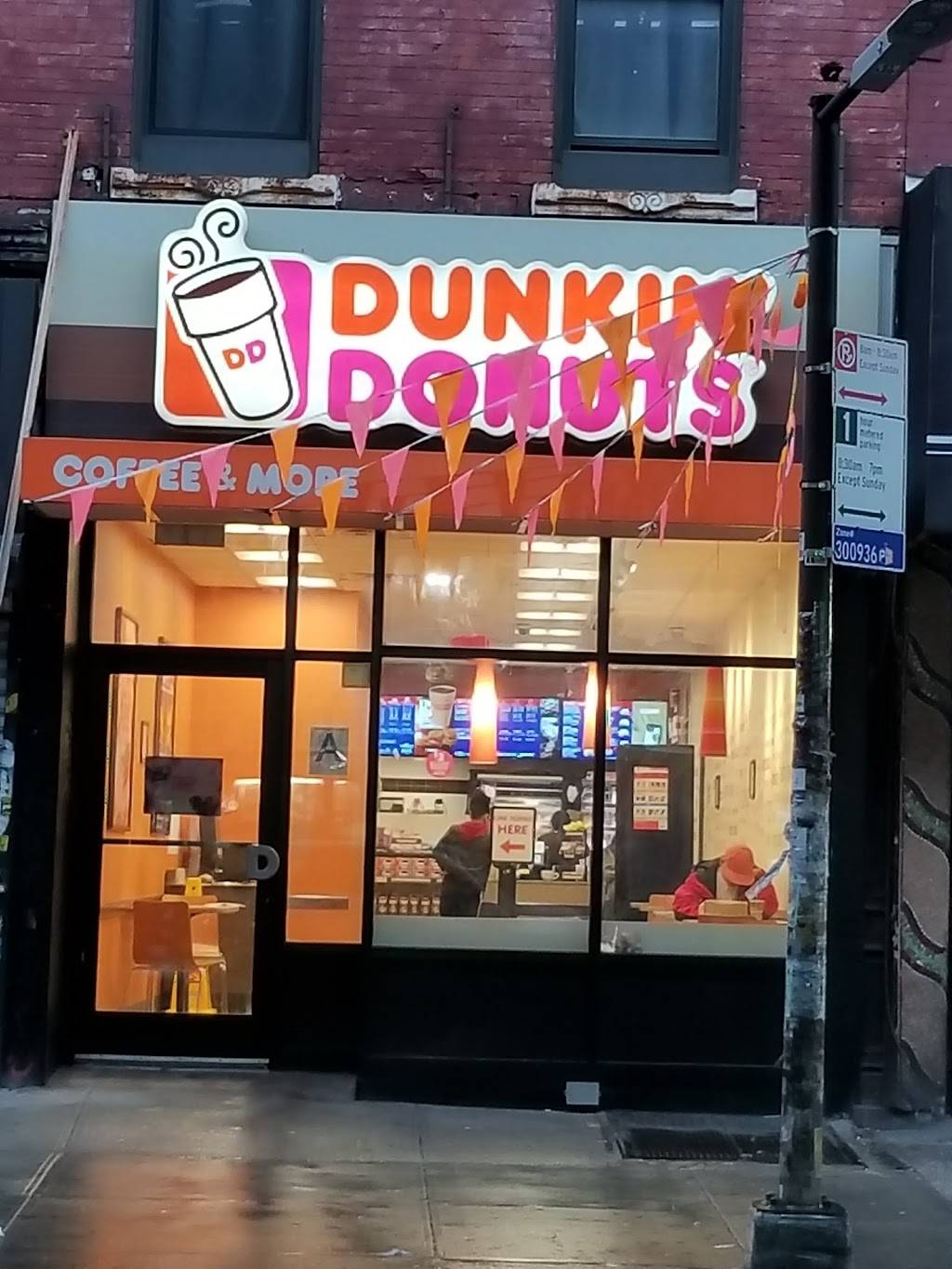 Dunkin Donuts | cafe | 272 Broadway, Brooklyn, NY 11211, USA | 7183880847 OR +1 718-388-0847