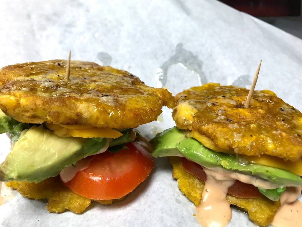 Cafe Media Noche | restaurant | 6836 Windsor Ave, Berwyn, IL 60402, USA | 8726006703 OR +1 872-600-6703