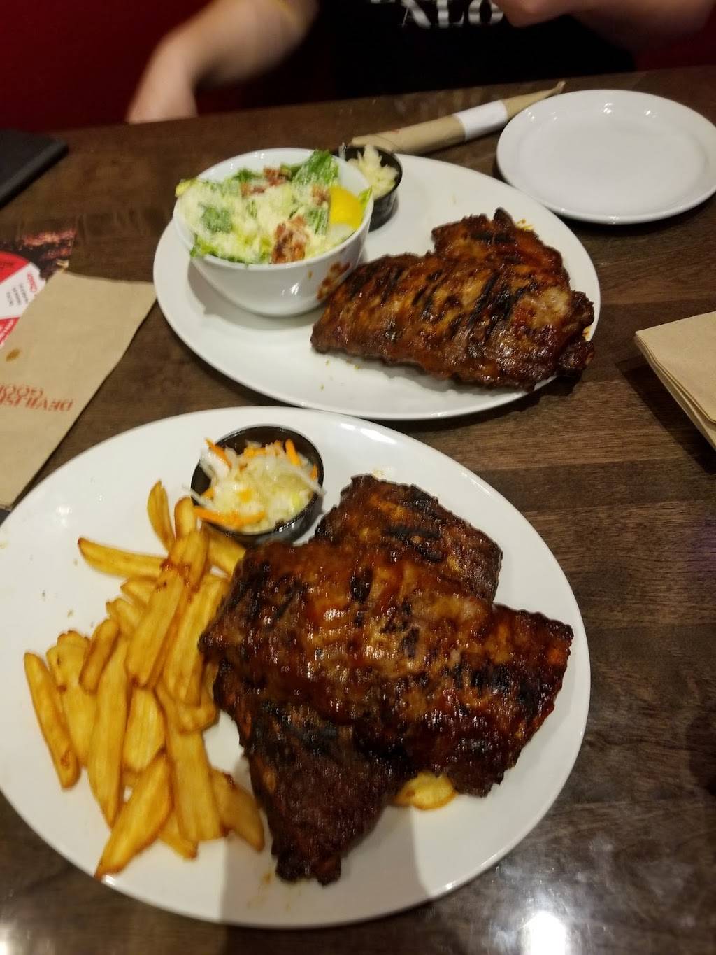 St. Louis Bar & Grill | restaurant | 202 Clair Rd E, Guelph, ON N1L 0G6, Canada | 5197630265 OR +1 519-763-0265