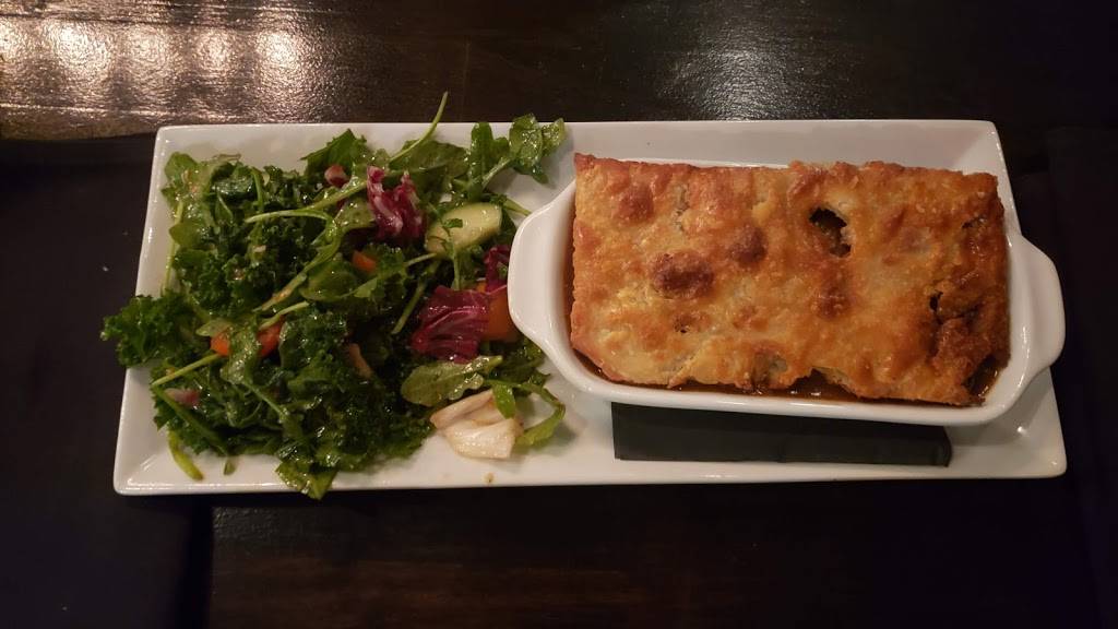 Loch Side - Bar & Lounge | restaurant | 1455 Lakeshore Rd, Burlington, ON L7S 2J1, Canada | 2893373344 OR +1 289-337-3344