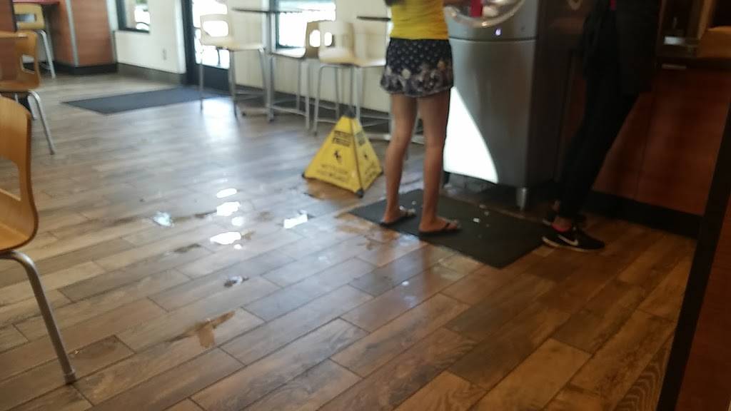 Wendys | restaurant | 102 Riverstone Pkwy, Canton, GA 30114, USA | 7704793441 OR +1 770-479-3441