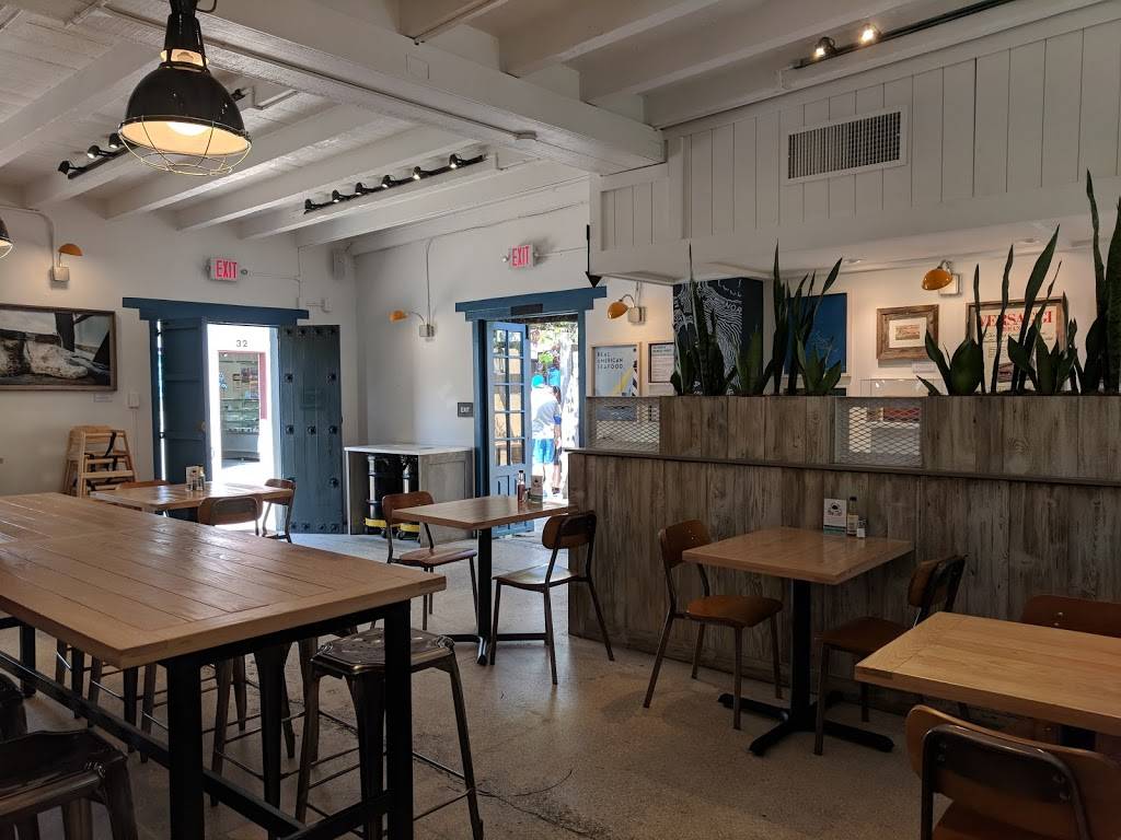 St. Augustine Seafood Company | restaurant | 33 St George St, St. Augustine, FL 32084, USA | 9042178947 OR +1 904-217-8947