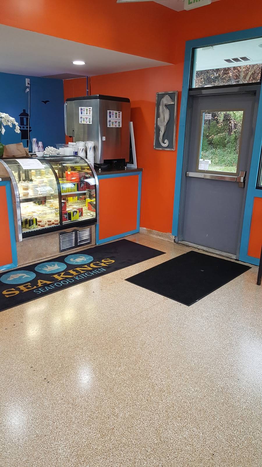 Sea Kings | restaurant | 5523 E 38th St, Indianapolis, IN 46218, USA | 3173841737 OR +1 317-384-1737