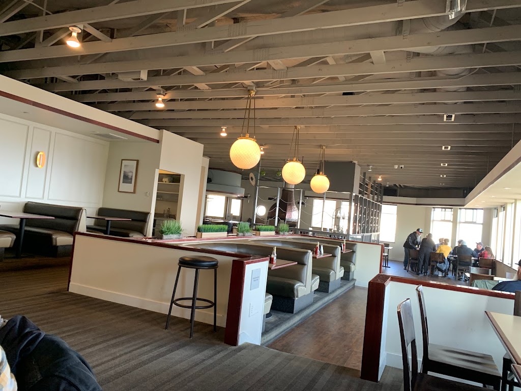 MIST Restaurant & Lounge | restaurant | 2945 NW Jetty Ave, Lincoln City, OR 97367, USA | 5419943877 OR +1 541-994-3877