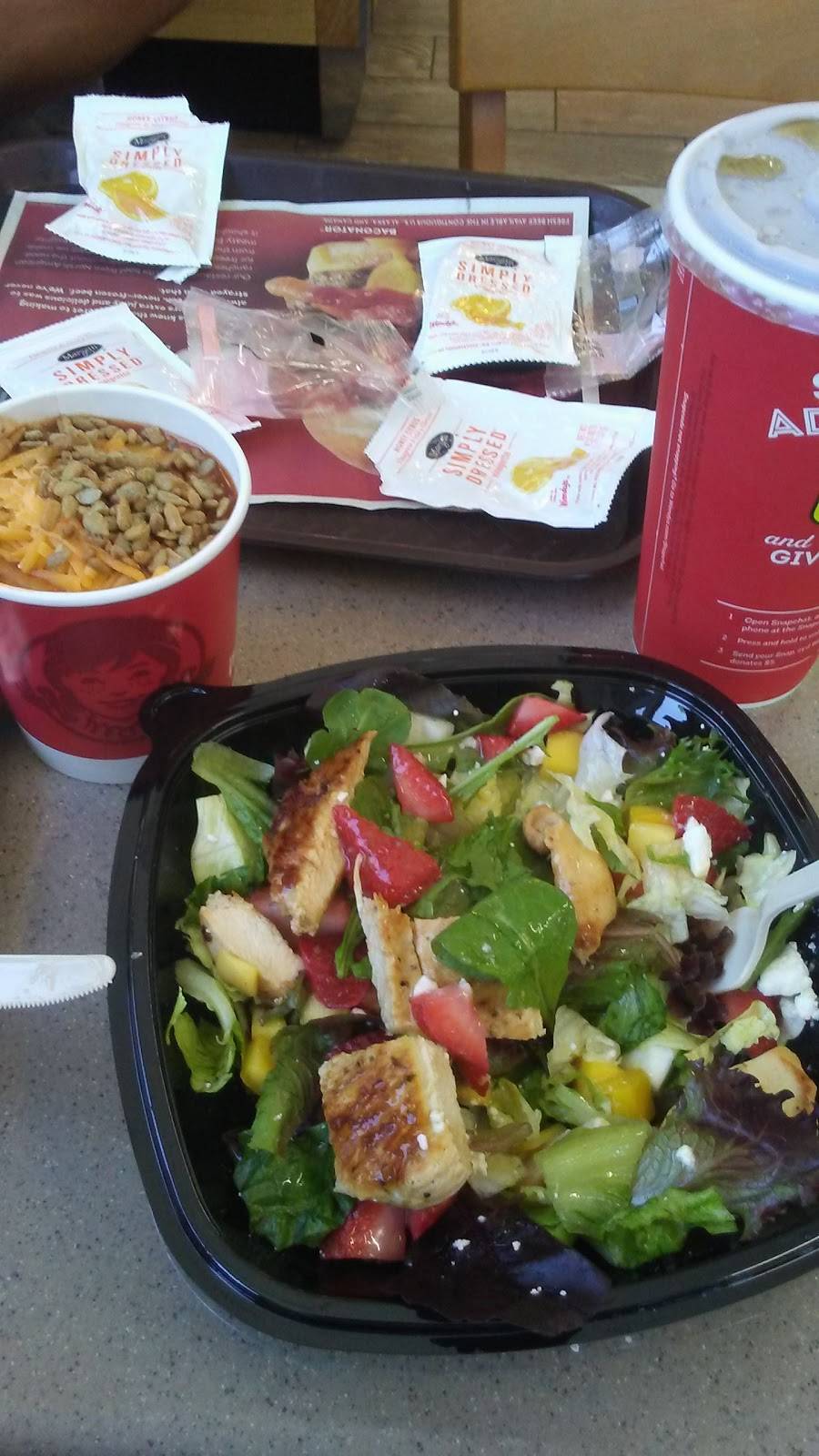 Wendys | restaurant | 153 Elm St, Milford, NH 03055, USA | 6036721600 OR +1 603-672-1600